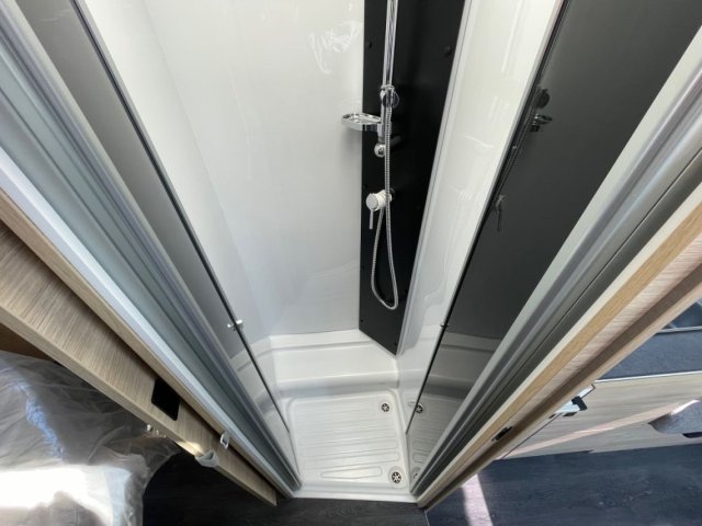 Challenger 318 Anniversary Edition - Photo 9