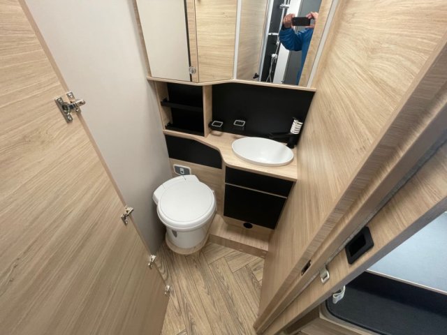 Challenger 384 Etape Edition - Photo 9