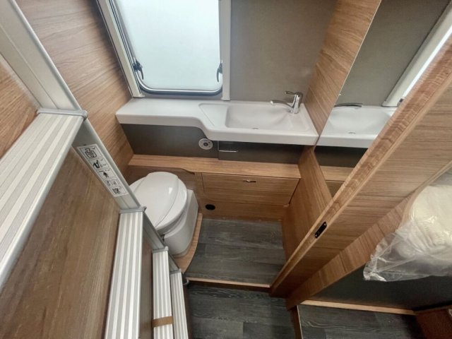 Weinsberg CaraSuite 700 MEG Boite auto - Photo 12