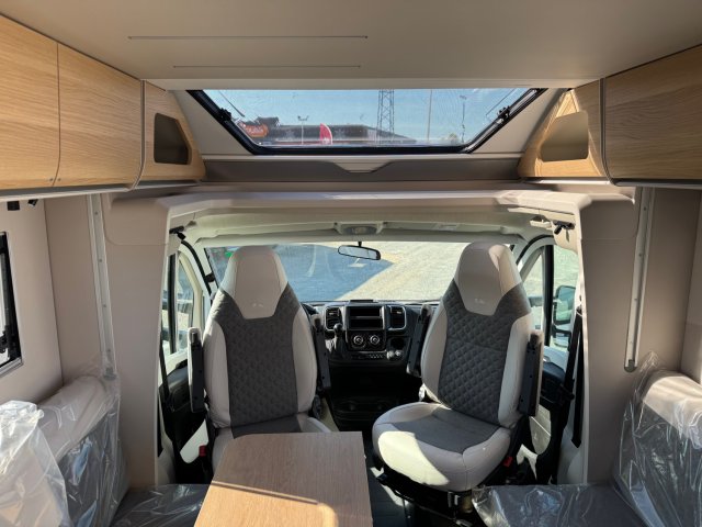 Adria Matrix 650 DL 60Y 60 ANS - Photo 8