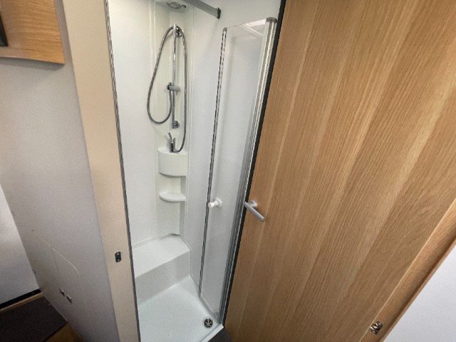 Adria Matrix Axess 650 DC - Photo 9