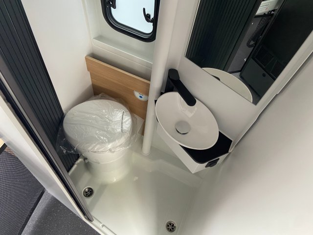 Adria Twin Sports 640 SGX 60 ANS - Photo 9