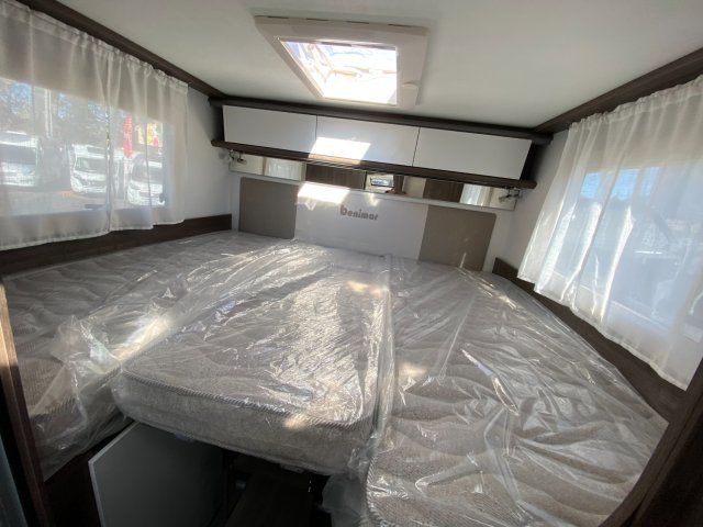 Benimar Tessoro 463 Up - Photo 9