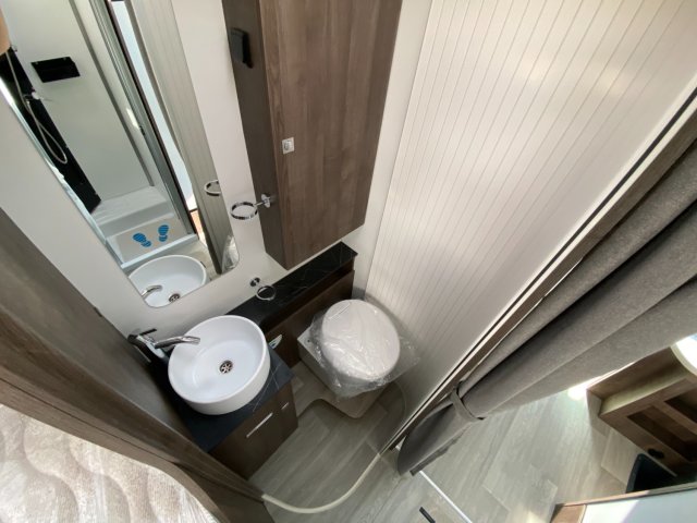 Benimar Tessoro 463 Up - Photo 12