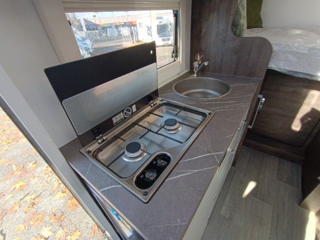 Benimar Yrteo 840 - Photo 11