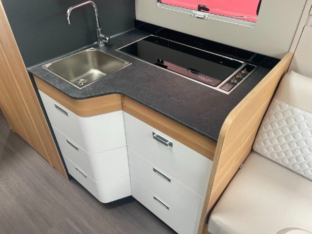 Adria Matrix Plus 670 DC - Photo 3