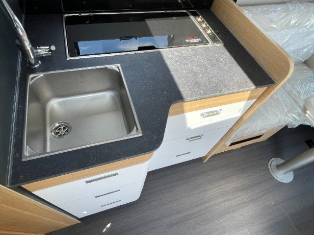 Adria Matrix Plus 670 DC - Photo 4