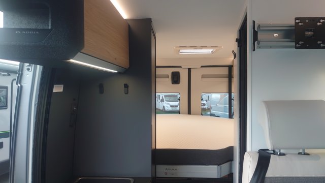 Adria Twin Sports 640 SGX 60 ANS - Photo 7