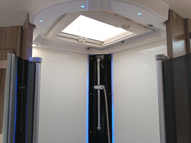 Autostar Privilege P 690 LC - Photo 17