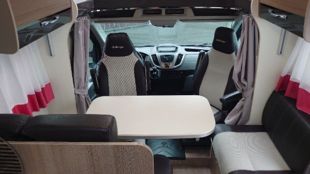 Challenger 398 XLB - Photo 8