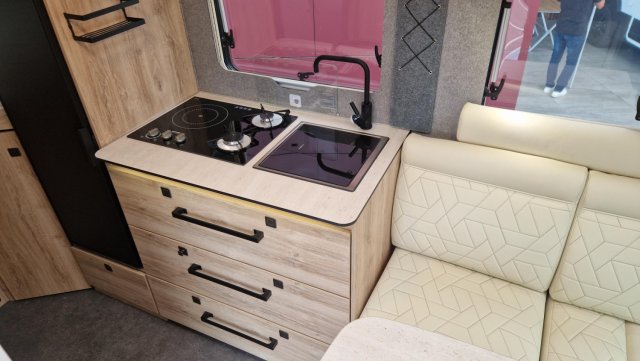 Eura Mobil Xtura 686 EF - Photo 9