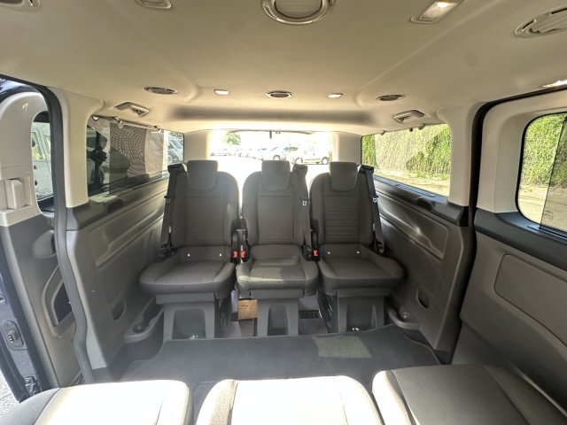 Ford Tourneo Custom - Photo 9