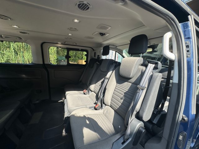 Ford Tourneo Custom - Photo 10