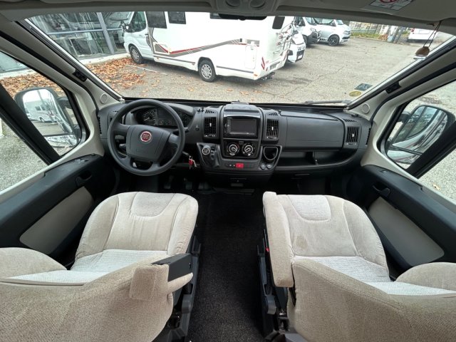 Rapido Van V68 - Photo 2