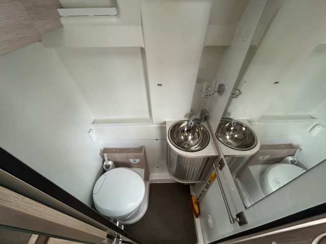 Rapido Van V68 - Photo 5