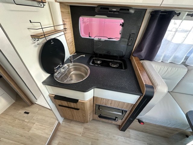 Bavaria Initial I740FC Nomade I 740 FC - Photo 10