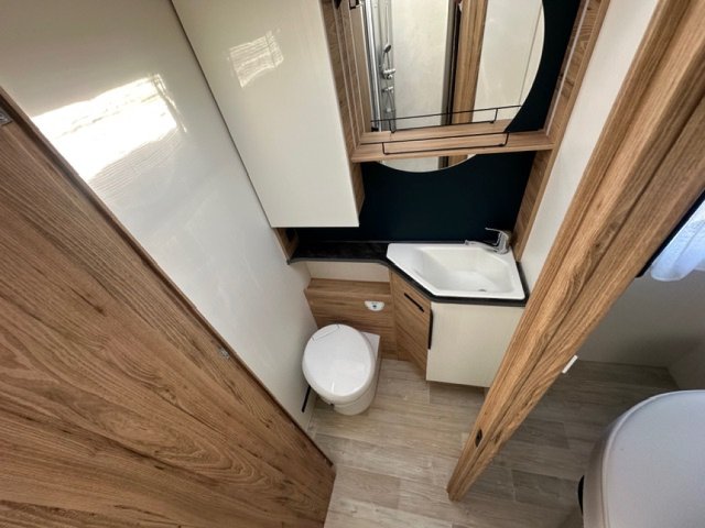 Bavaria Initial I740FC Nomade I 740 FC - Photo 16