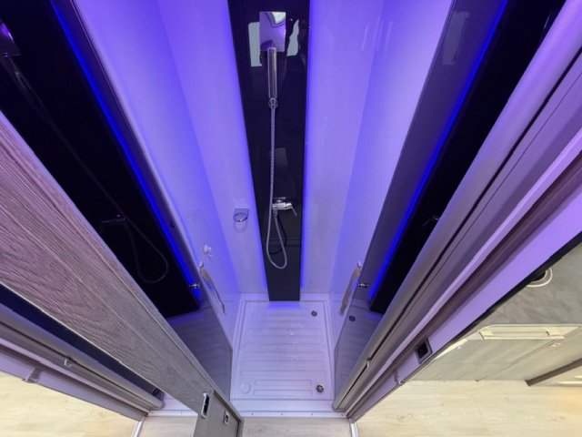 Challenger 260 - Photo 21