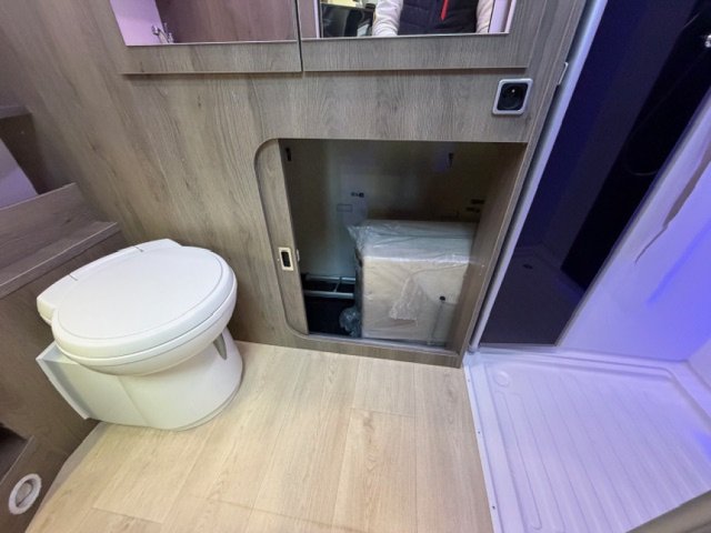 Challenger 260 - Photo 24