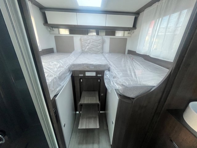 Benimar Tessoro 463 Up - Photo 9