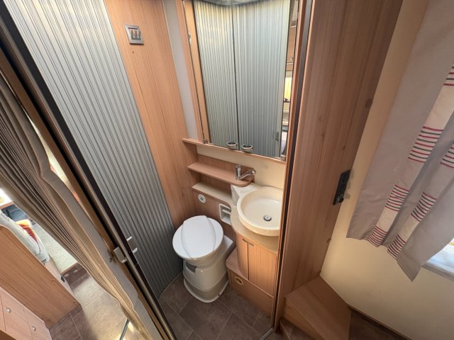 Burstner Ixeo Time IT 720 - Photo 2