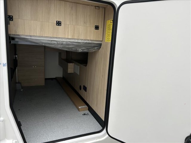 Challenger 318 Anniversary Edition - Photo 8