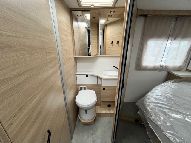 Challenger 318 Anniversary Edition - Photo 7