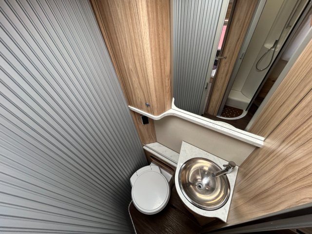Hymer B 598 CL - Photo 2