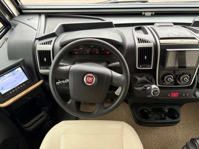 Achat Bavaria Initial I740C Class I 740 C Occasion