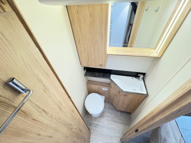 Bavaria Initial I740C Class I 740 C - Photo 13