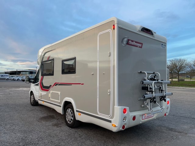 Challenger 260 Graphite Edition - Photo 3