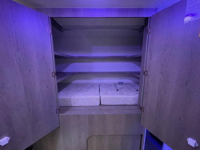 Challenger 260 Graphite Edition - Photo 13