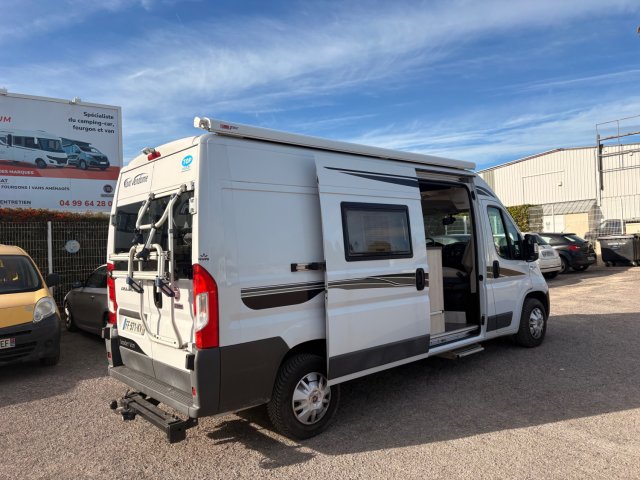 Font Vendome Leader Van - Photo 3