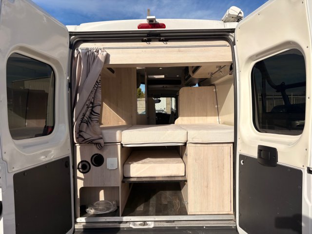 Font Vendome Leader Van - Photo 7