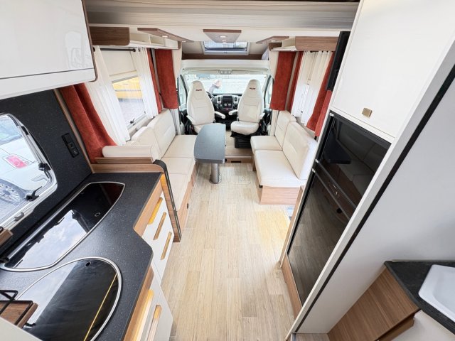 Pilote P 696 D Evidence 696D - Photo 9