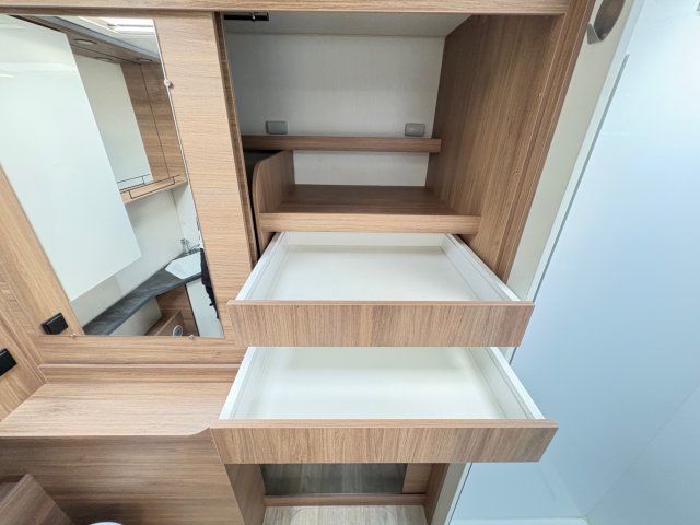 Pilote P 696 D Evidence 696D - Photo 10