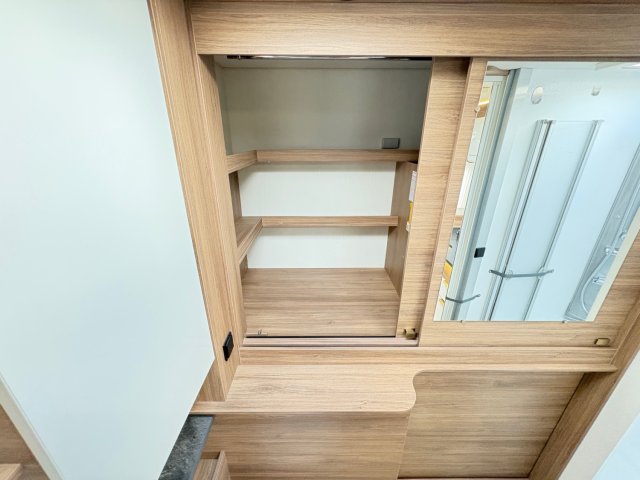 Pilote P 696 D Evidence 696D - Photo 11