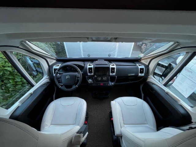 Pilote P 696 - Photo 9