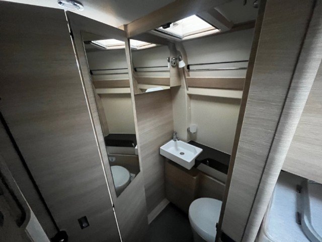 Rapido Van V55 - Photo 9