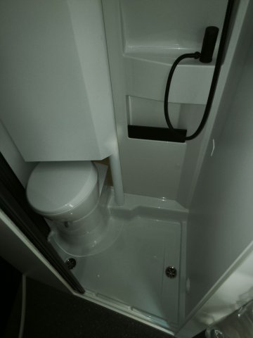 Adria Twin Sports 640 SGX 60 ANS - Photo 7