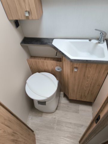 Bavaria Initial I700C Style I700 C - Photo 8