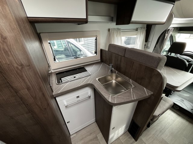 Benimar Tessoro 463 Up - Photo 4