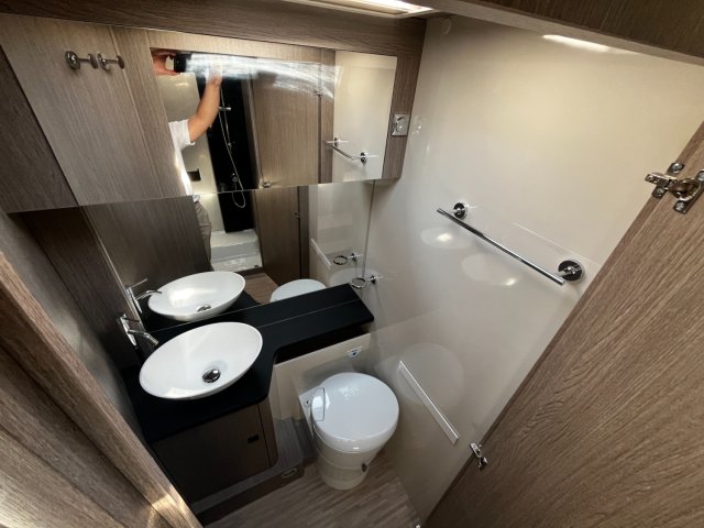 Eden Camp H 745 GLC - Photo 7