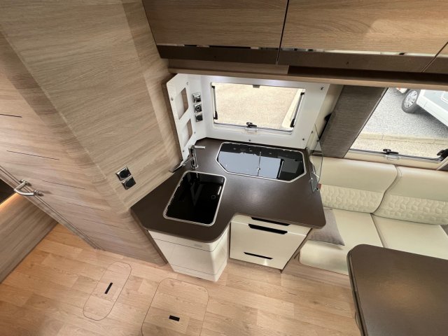 Rapido 8096 DF - Photo 8