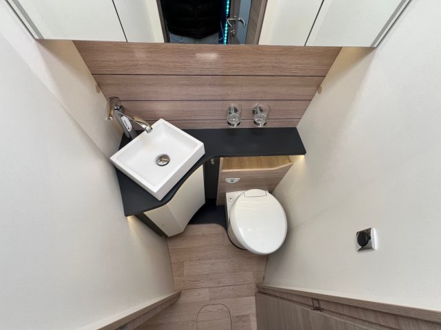 Rapido 8096 DF - Photo 11