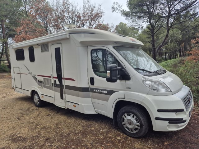 Adria Coral Axess 690 SC S Occasion