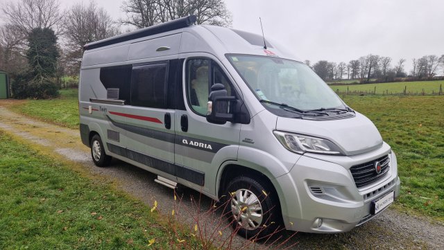 Adria Twin 600 SP - Photo 2