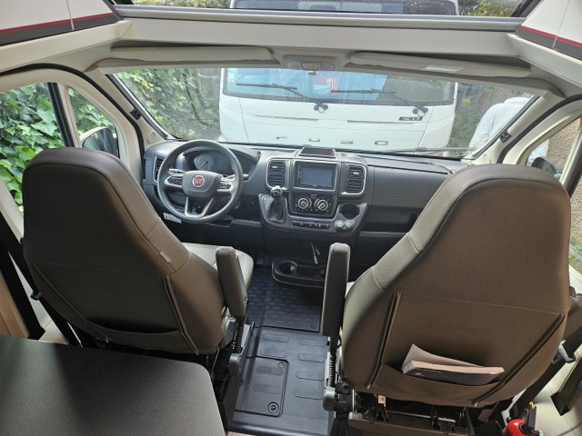 Adria Twin 640 SGX  Sport - Photo 6