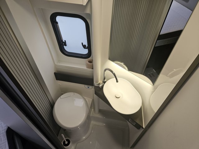 Adria Twin 640 SGX  Sport - Photo 12