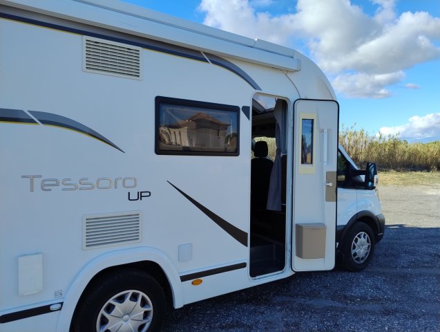 Benimar Tessoro 440 Up - Photo 16